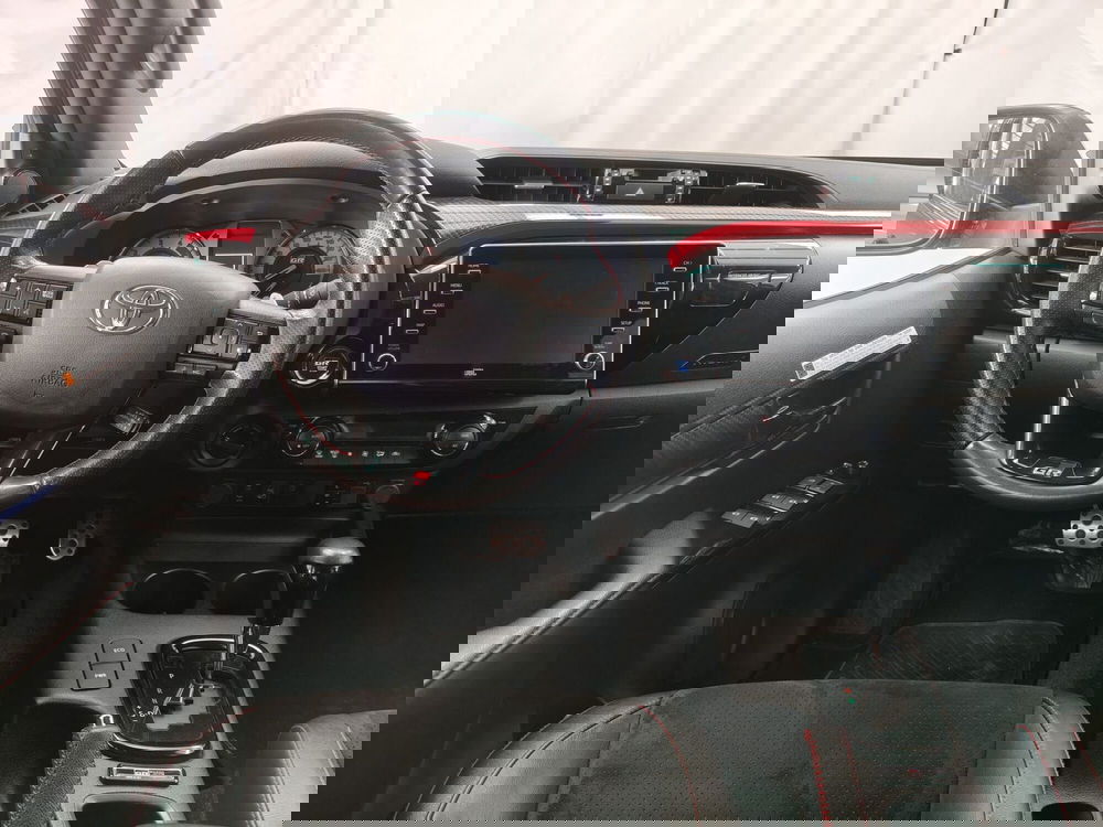 Toyota Hilux usata a Roma (10)