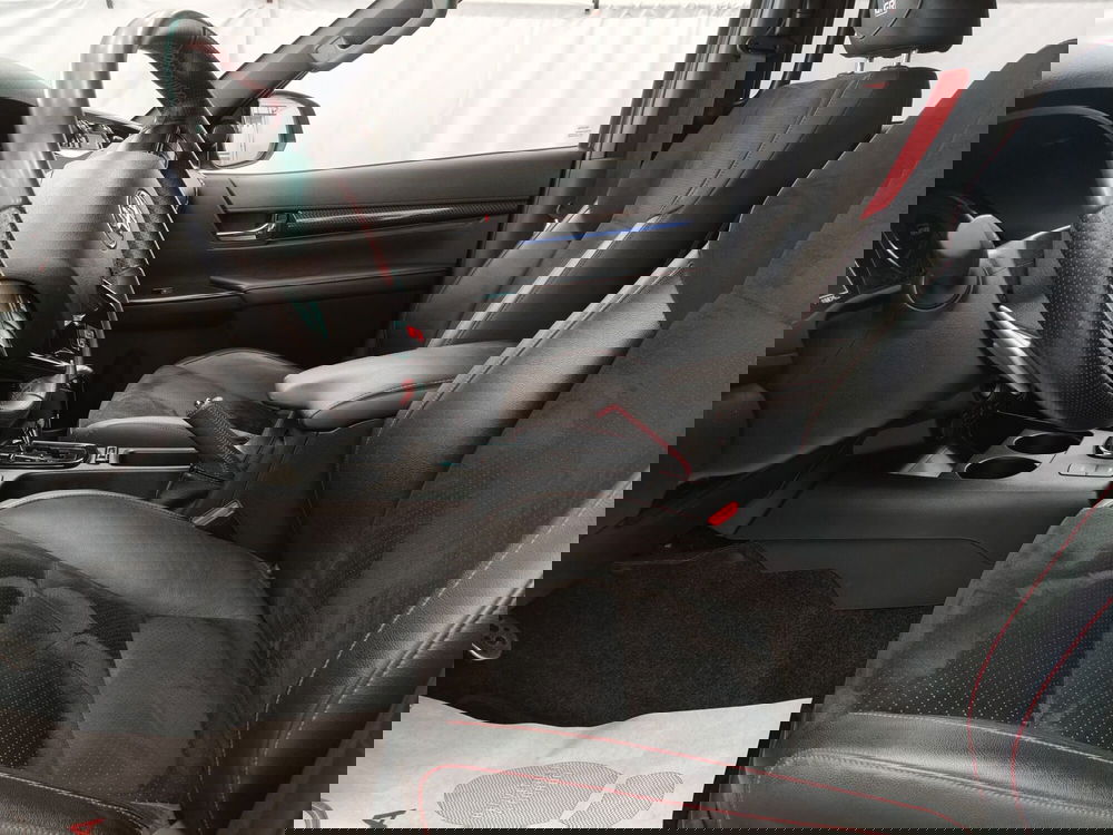 Toyota Hilux usata a Roma (15)