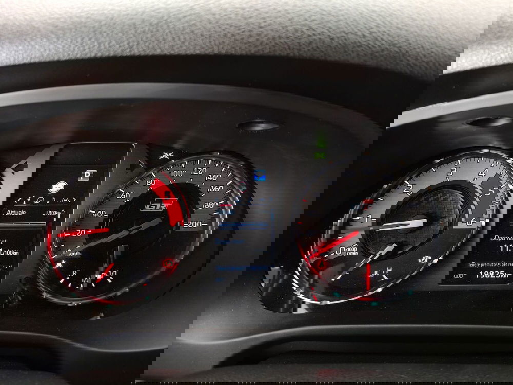 Toyota Hilux usata a Roma (17)