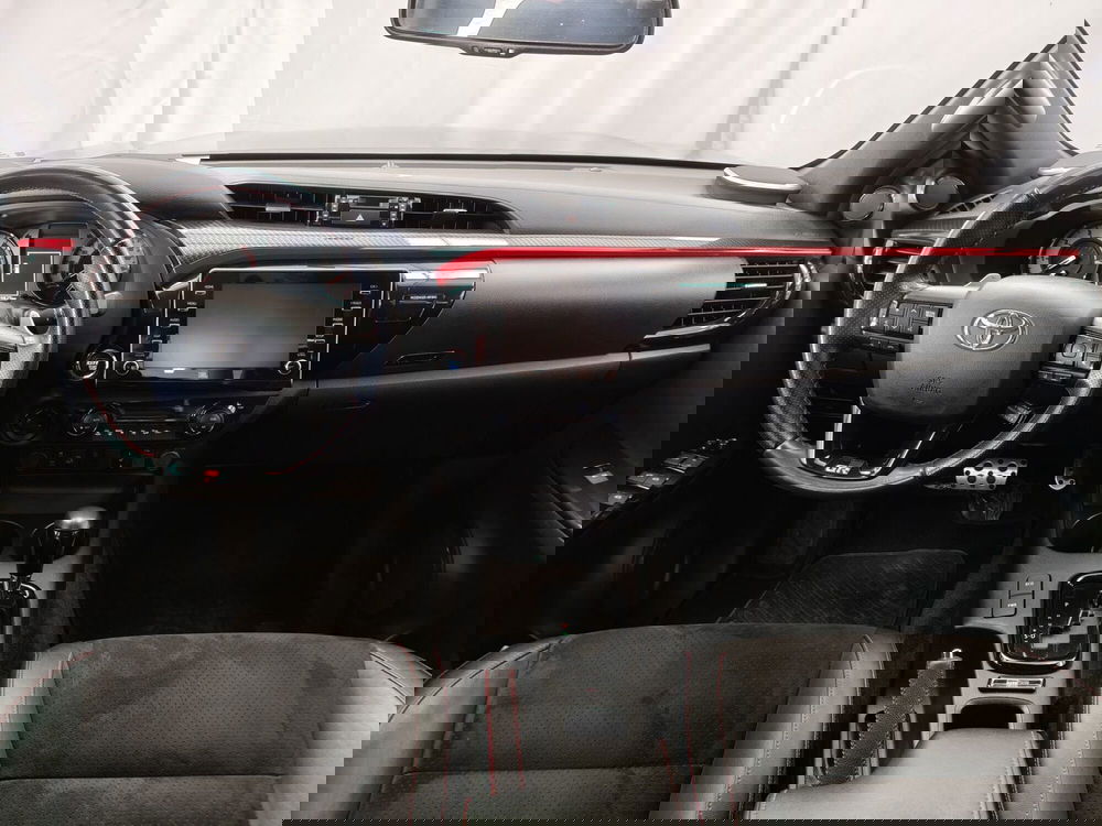 Toyota Hilux usata a Roma (9)