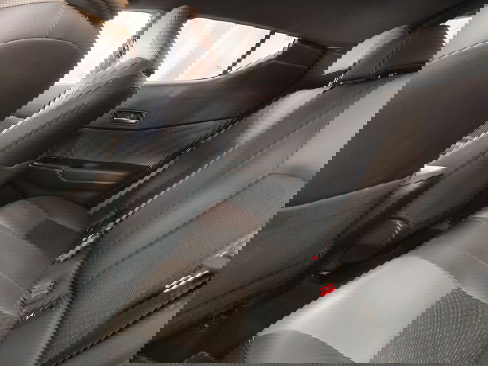 Toyota Toyota C-HR usata a Roma (16)