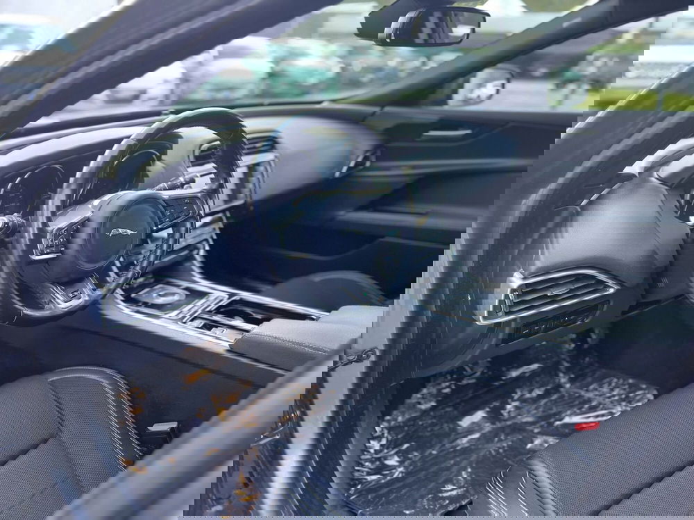 Jaguar XE usata a La Spezia (10)