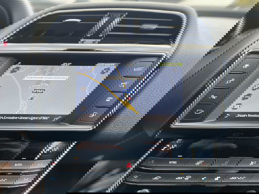 Jaguar XE usata a La Spezia (17)