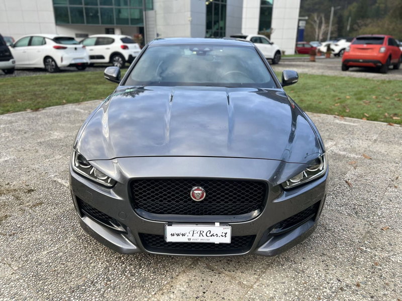 Jaguar XE usata a La Spezia (2)