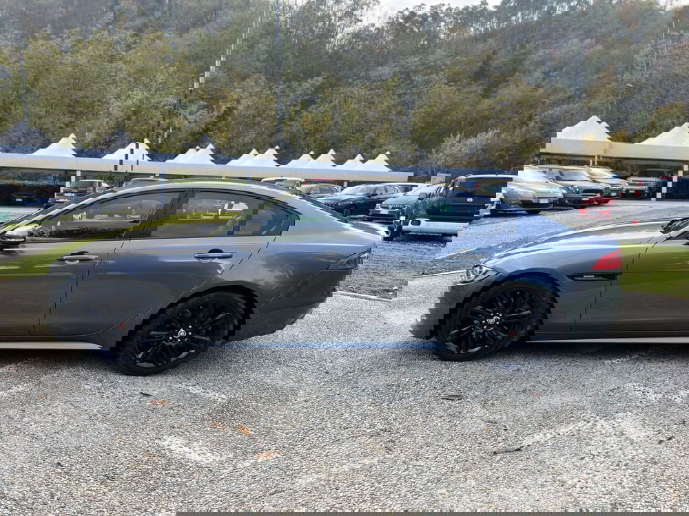 Jaguar XE usata a La Spezia (4)