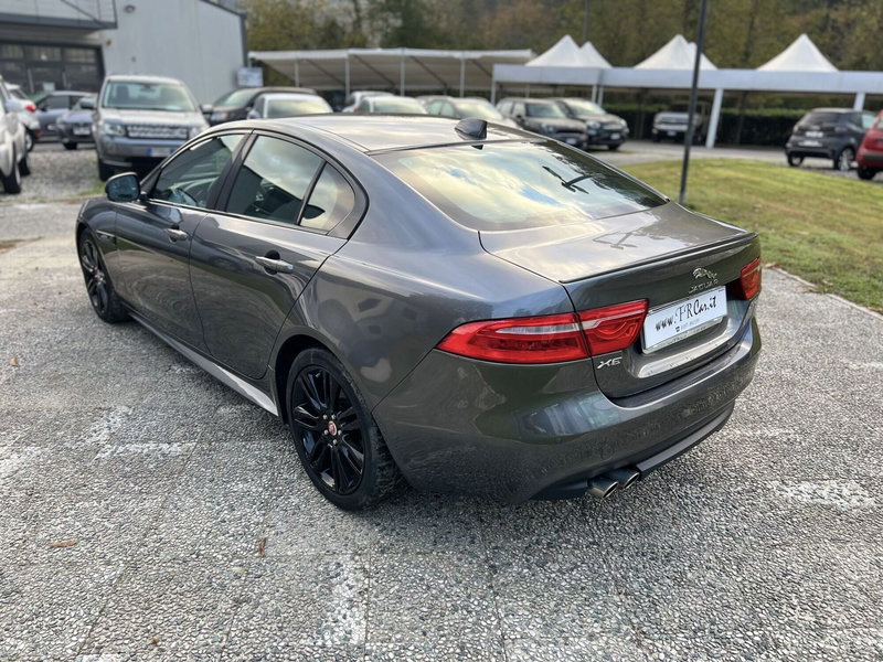Jaguar XE usata a La Spezia (5)