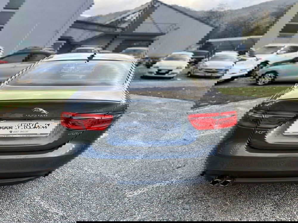 Jaguar XE usata a La Spezia (6)