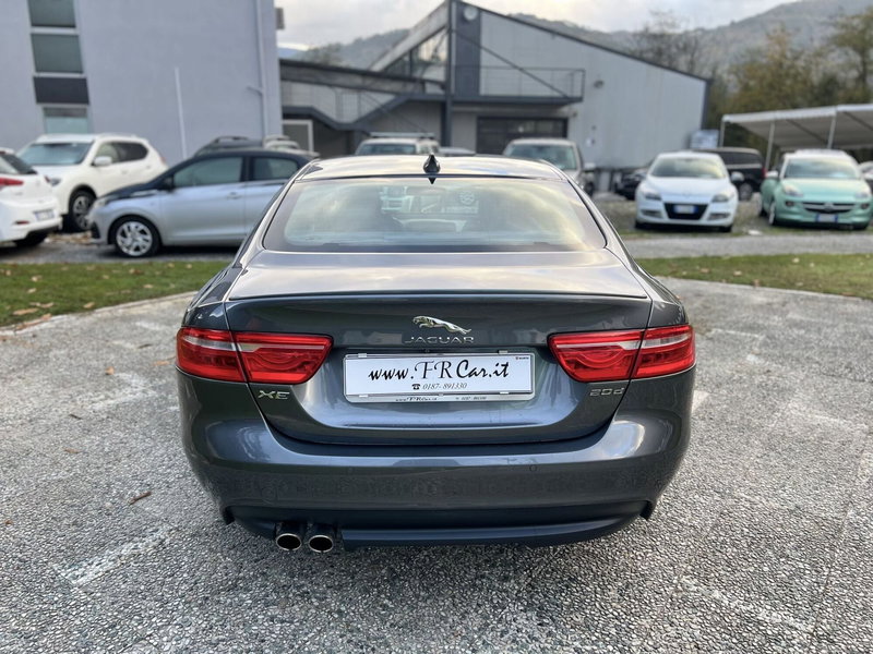 Jaguar XE usata a La Spezia (6)