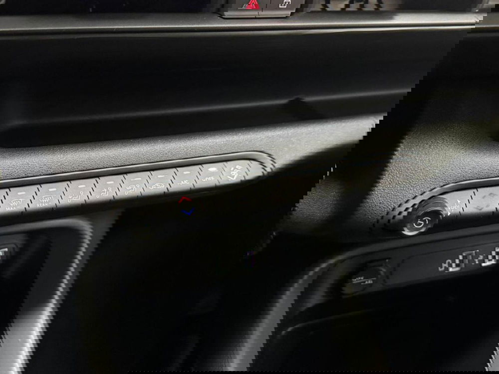 Jeep Avenger usata a Como (17)