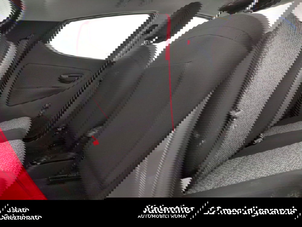 Lancia Ypsilon usata a Roma (12)