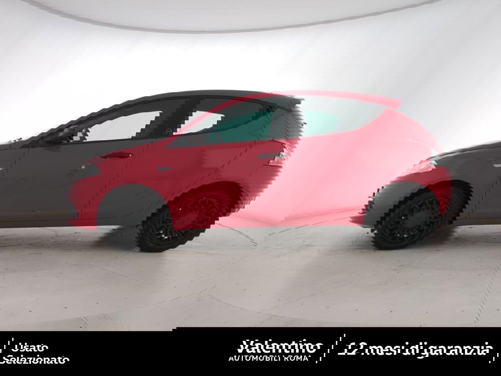 Lancia Ypsilon usata a Roma (4)