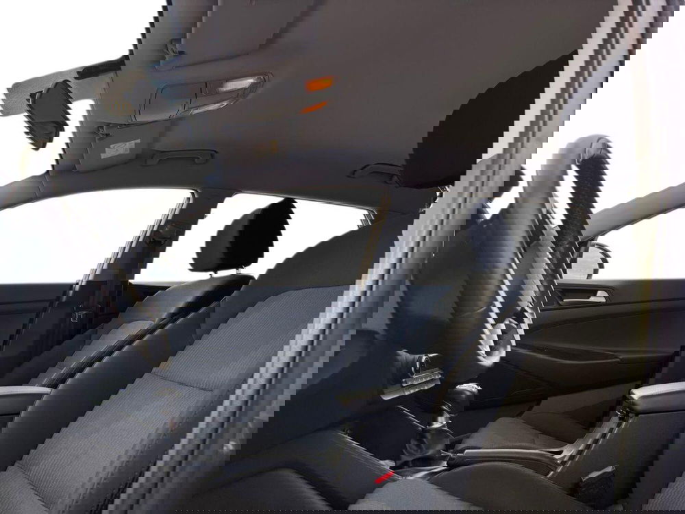 Hyundai Tucson usata a Bari (17)