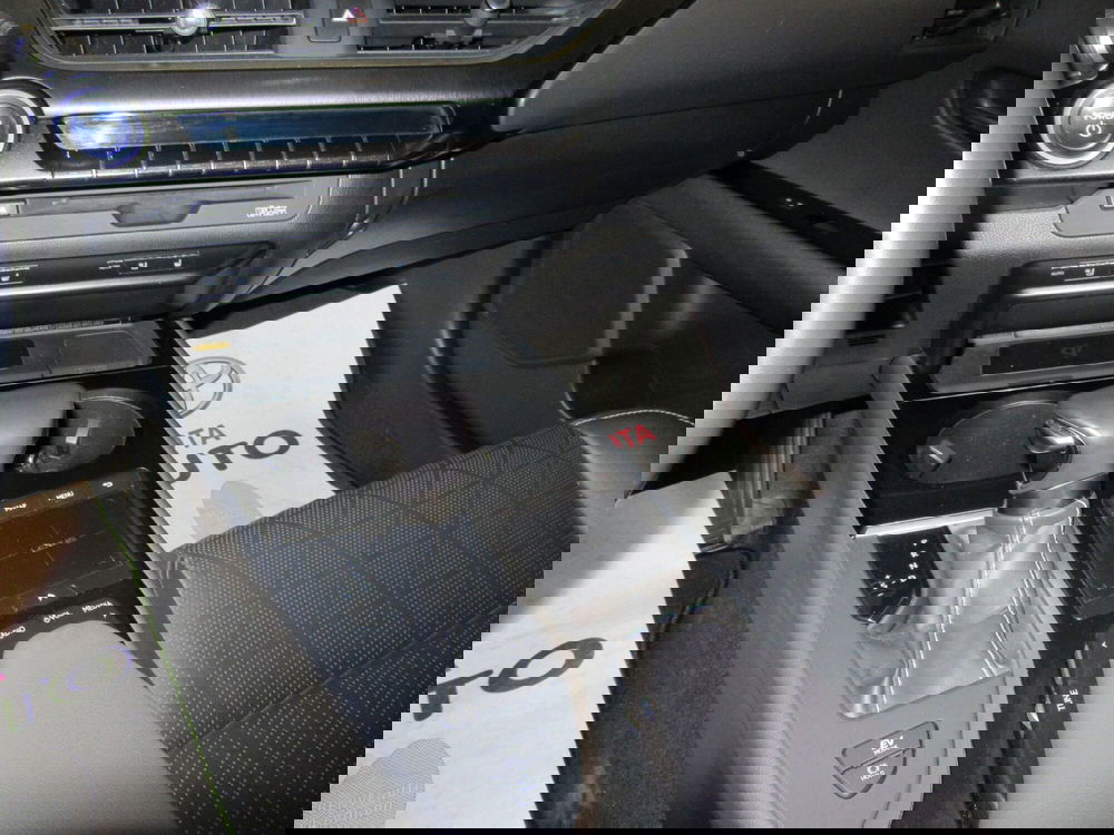 Lexus UX usata a Firenze (18)