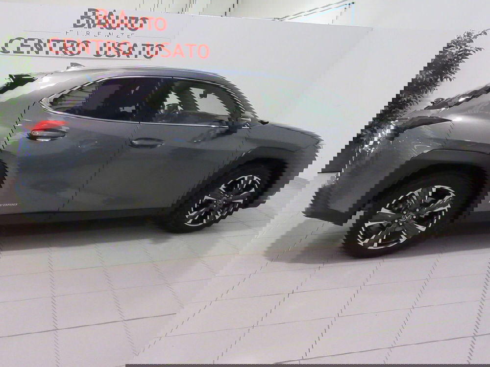 Lexus UX usata a Firenze (20)