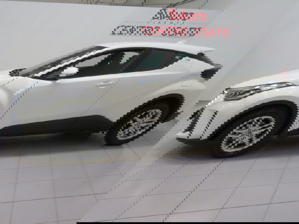 Toyota Toyota C-HR nuova a Firenze (2)