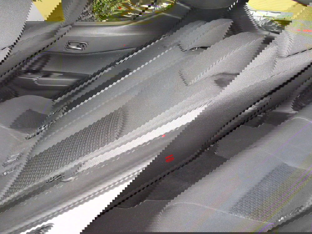 Toyota Toyota C-HR nuova a Firenze (8)