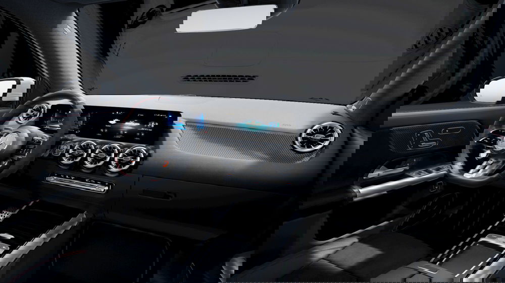 Mercedes-Benz GLA SUV nuova a Milano (5)