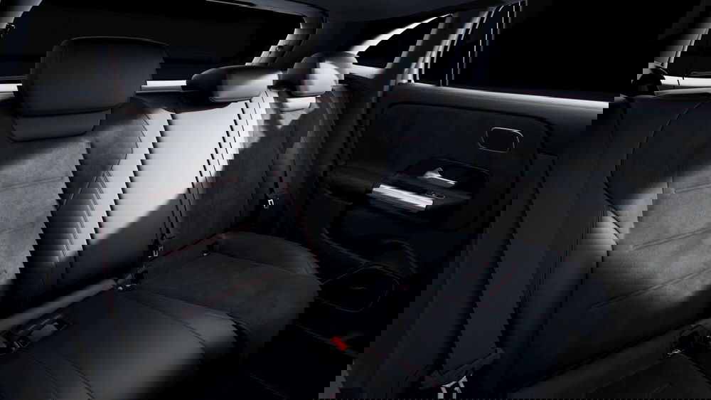 Mercedes-Benz GLA SUV nuova a Milano (6)