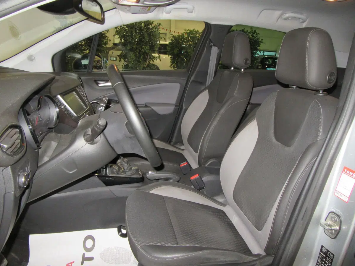 Opel Crossland X usata a Firenze (8)