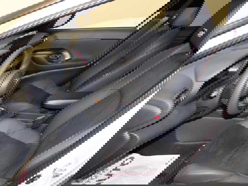 Toyota Yaris Cross nuova a Firenze (5)