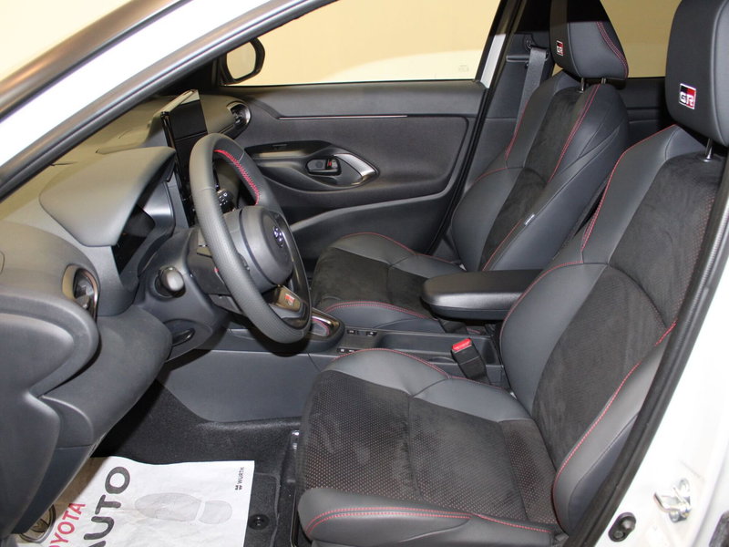 Toyota Yaris GR Sport nuova a Firenze (5)