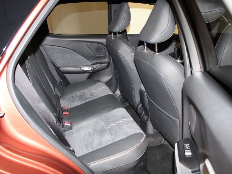 Lexus LBX usata a Firenze (7)