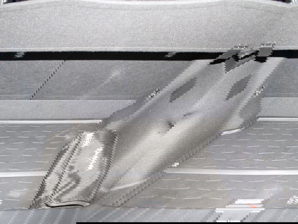 Lexus LBX usata a Firenze (8)