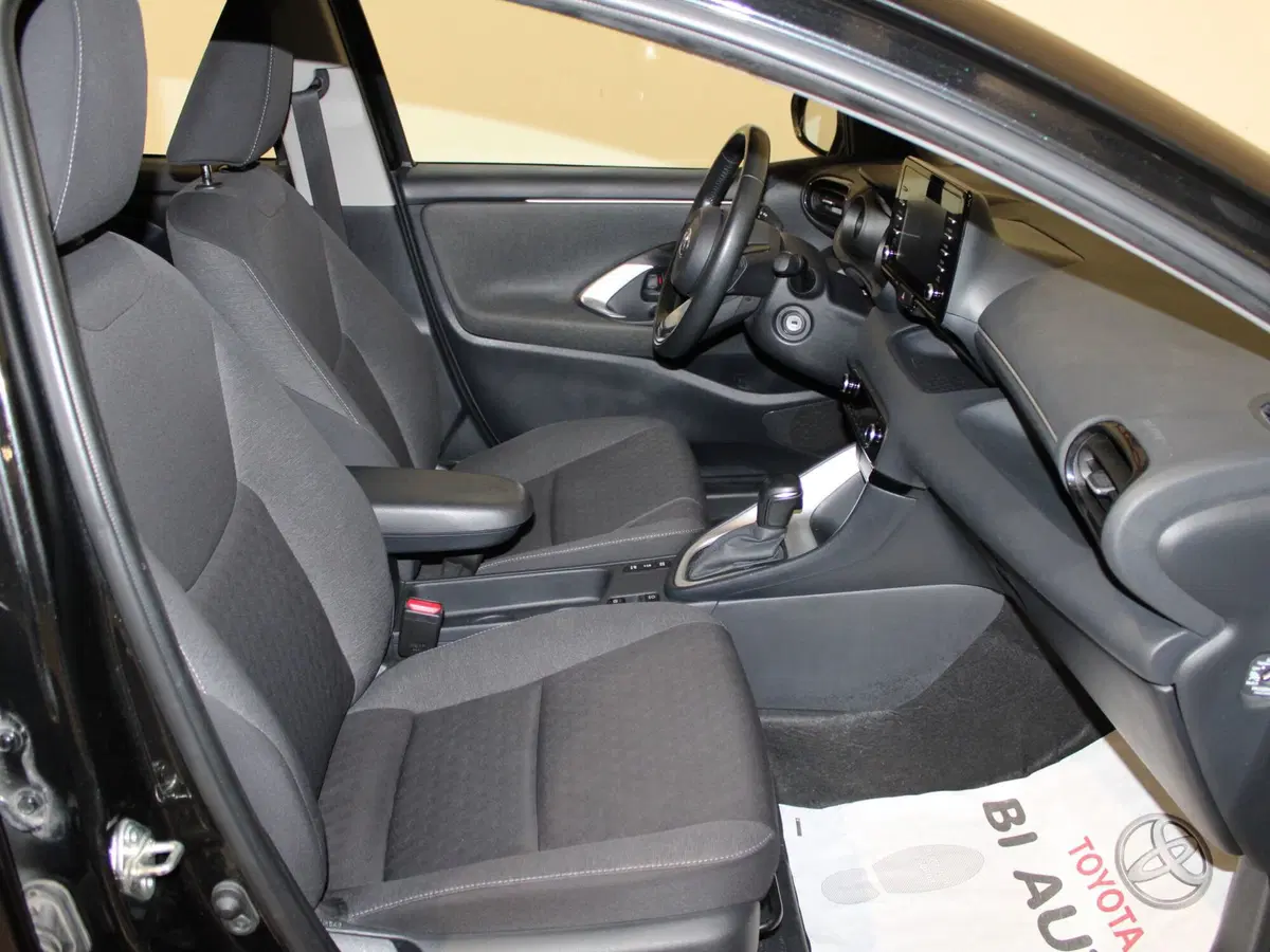 Toyota Yaris usata a Firenze (8)