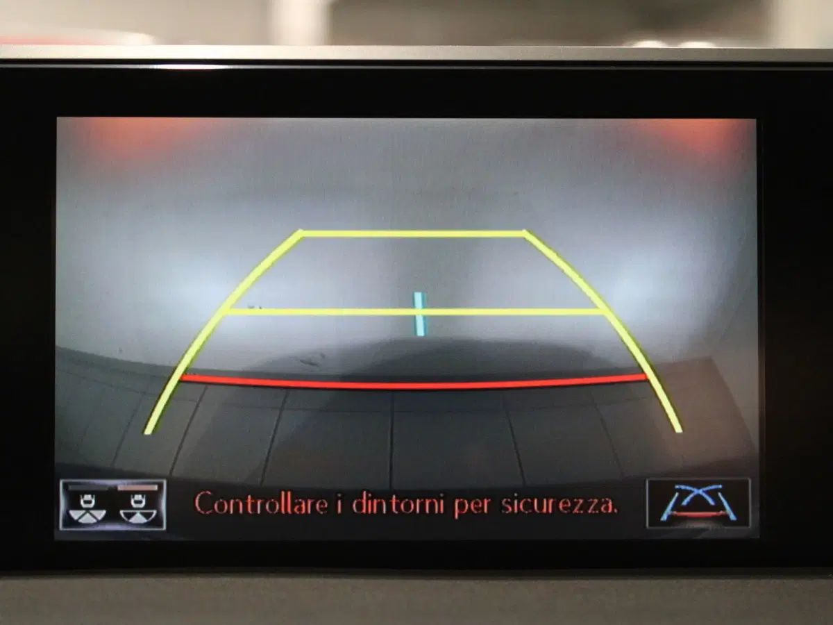 Lexus UX usata a Firenze (15)