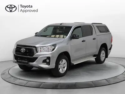 Toyota Hilux 2.D-4D 4WD porte Double Cab Lounge del 2020 usata a Sesto Fiorentino