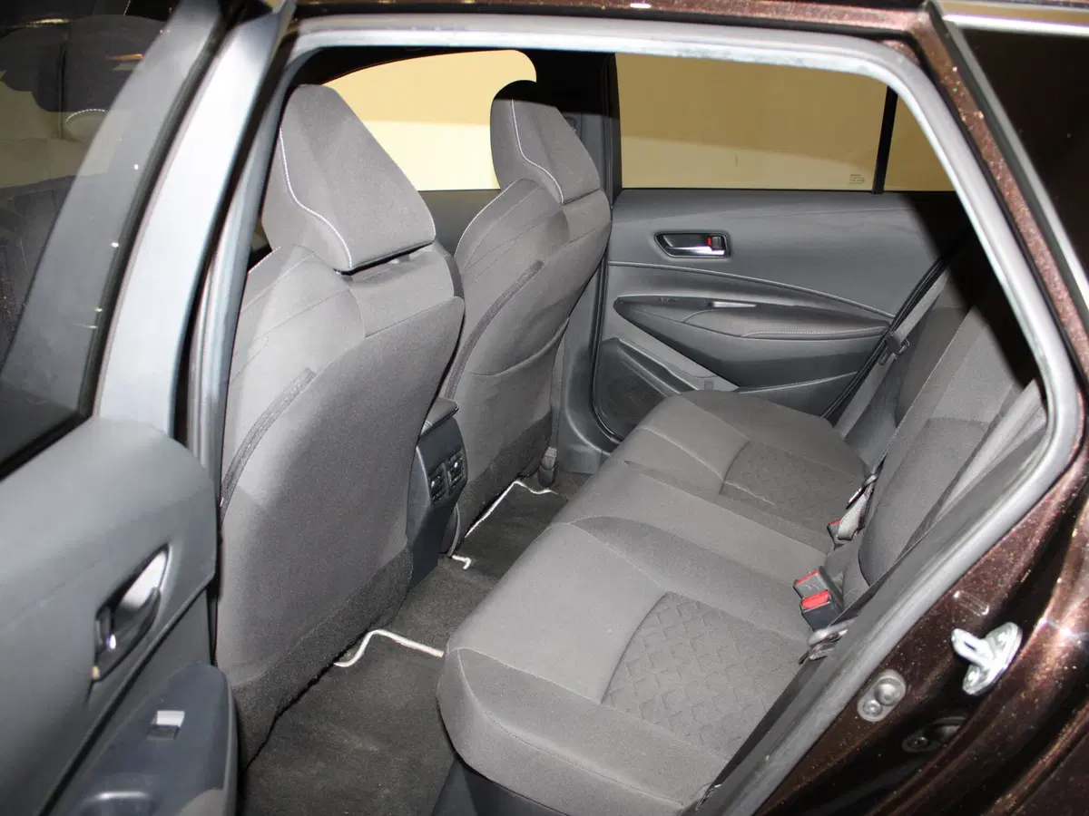 Toyota Corolla Touring Sports usata a Firenze (7)