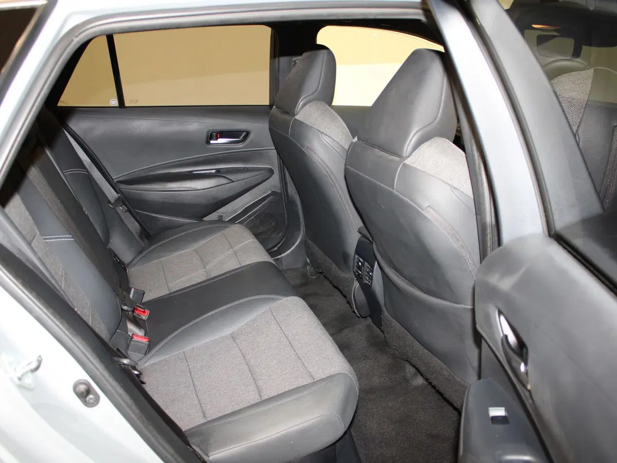 Toyota Corolla Touring Sports usata a Firenze (8)