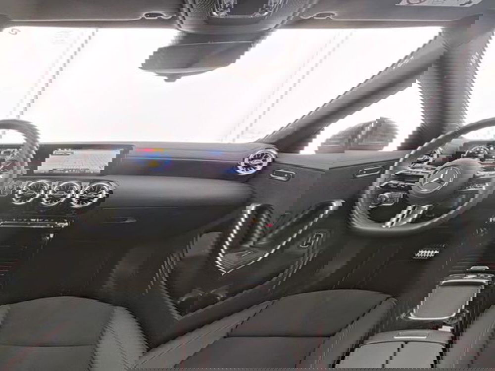 Mercedes-Benz CLA Shooting Brake usata a Milano (6)