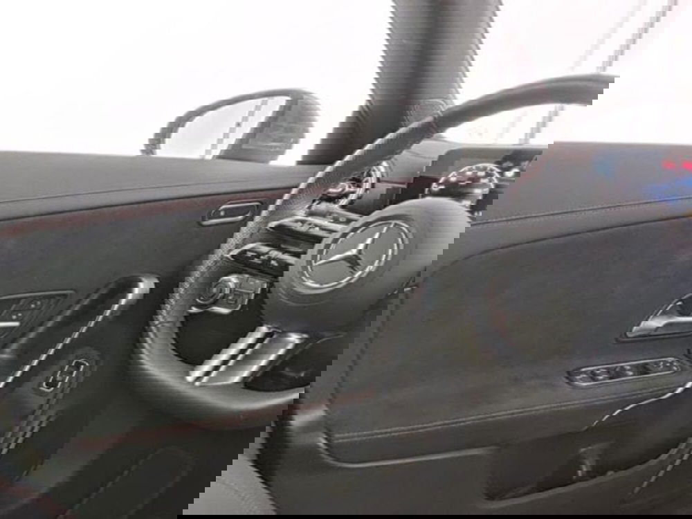 Mercedes-Benz CLA Shooting Brake usata a Milano (9)