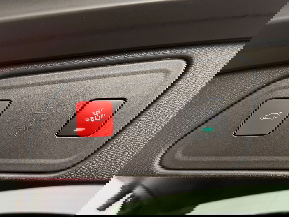 Peugeot 3008 usata a Bari (11)