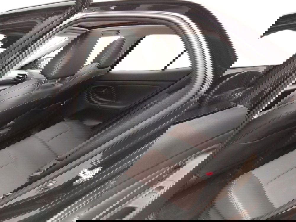 Toyota Yaris Cross usata a Pescara (11)