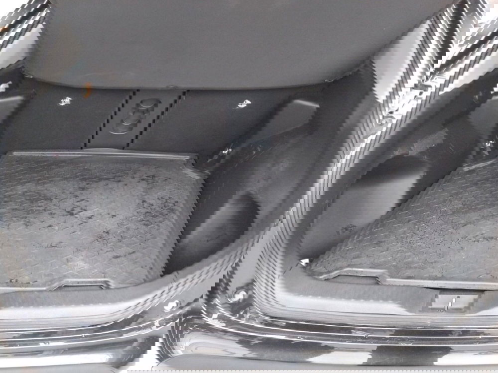 Toyota Yaris Cross usata a Pescara (13)