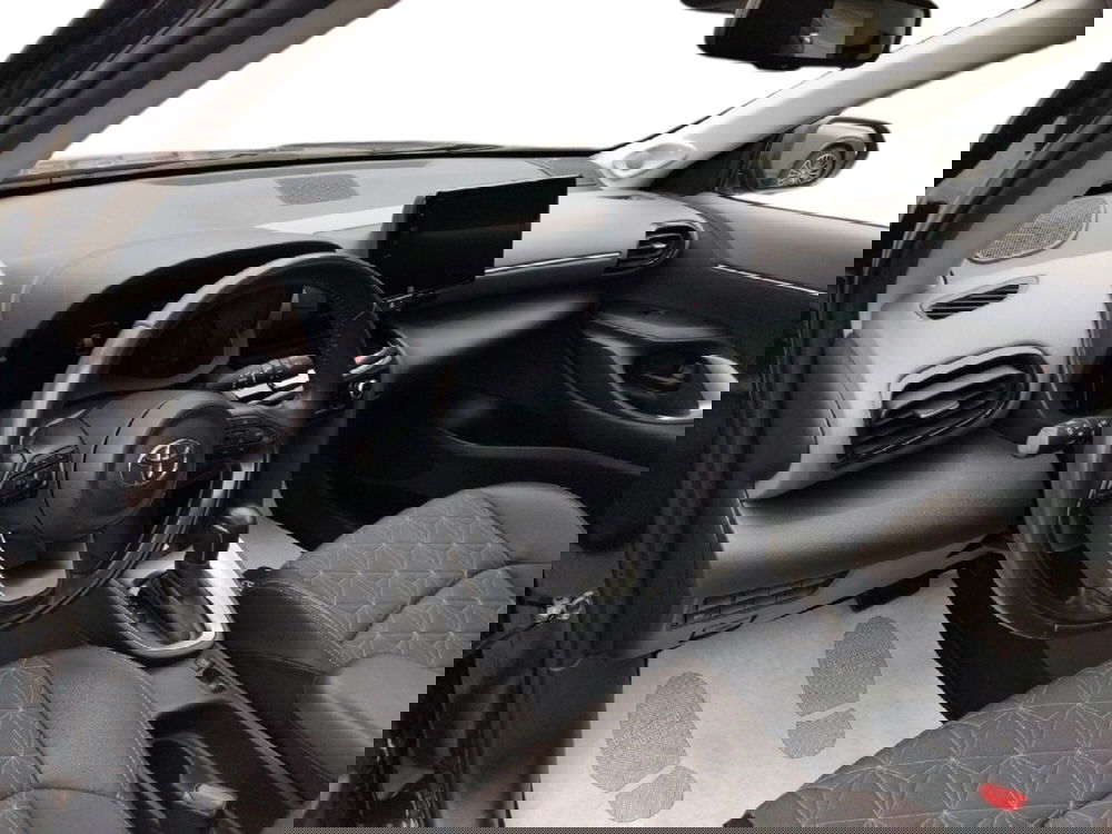 Toyota Yaris Cross usata a Pescara (9)