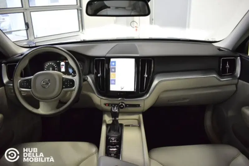 Volvo XC60 usata a Perugia (6)
