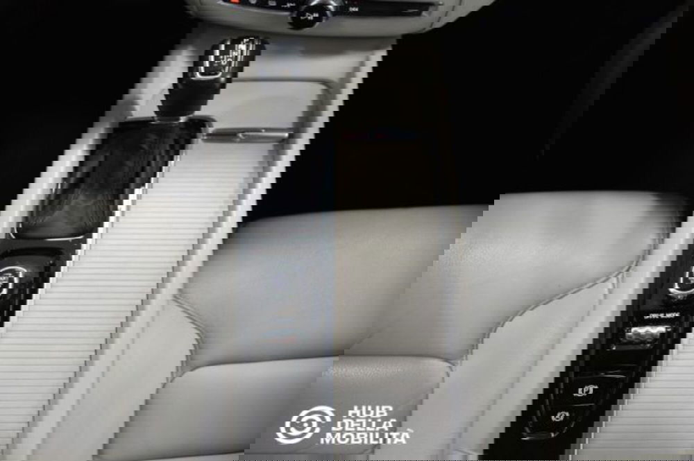 Volvo XC60 usata a Perugia (12)