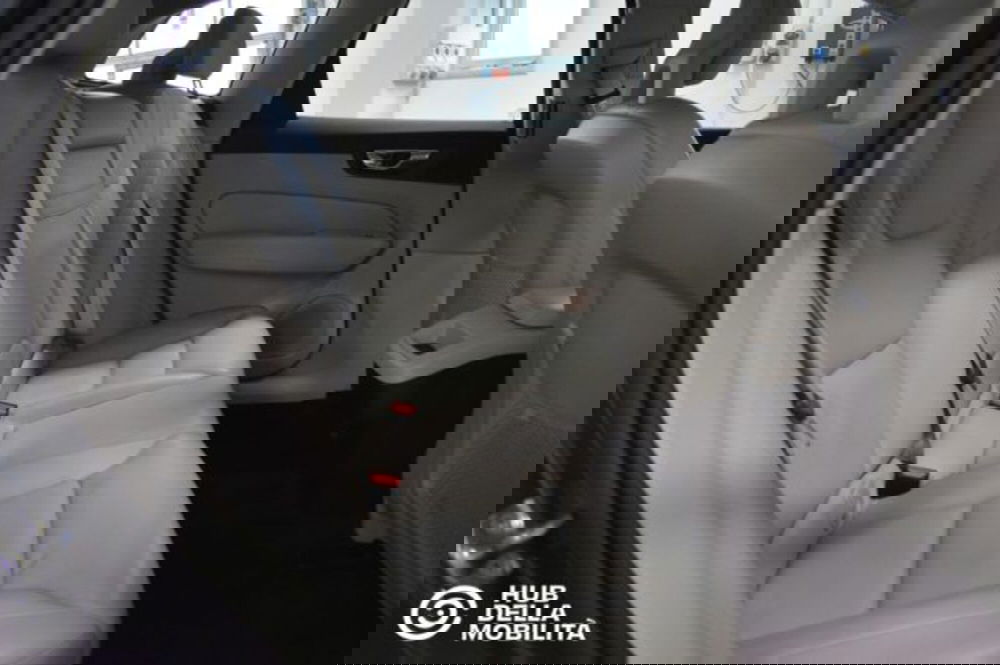Volvo XC60 usata a Perugia (18)
