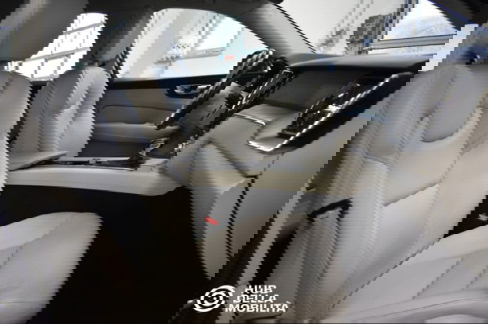 Volvo XC60 usata a Perugia (19)