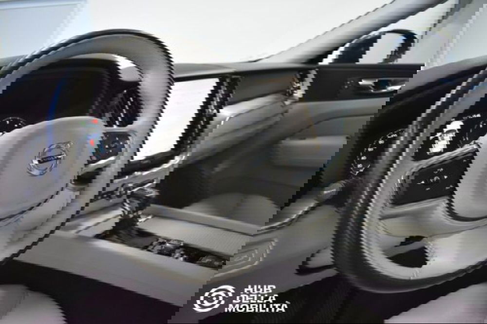 Volvo XC60 usata a Perugia (20)