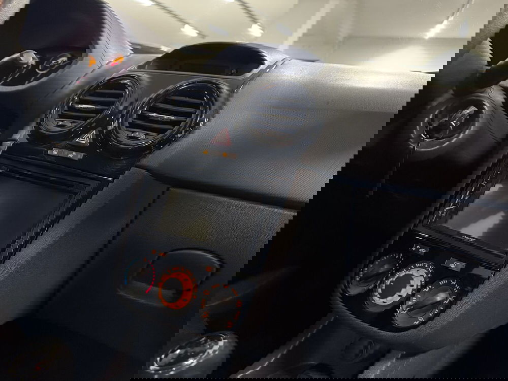 Opel Corsa usata a Messina (12)