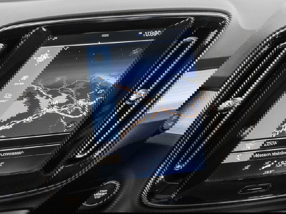 Volvo XC40 usata a Prato (13)