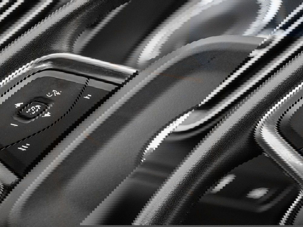 Volvo XC40 usata a Prato (9)