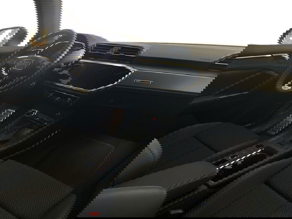 Audi Q3 Sportback usata a Caserta (10)