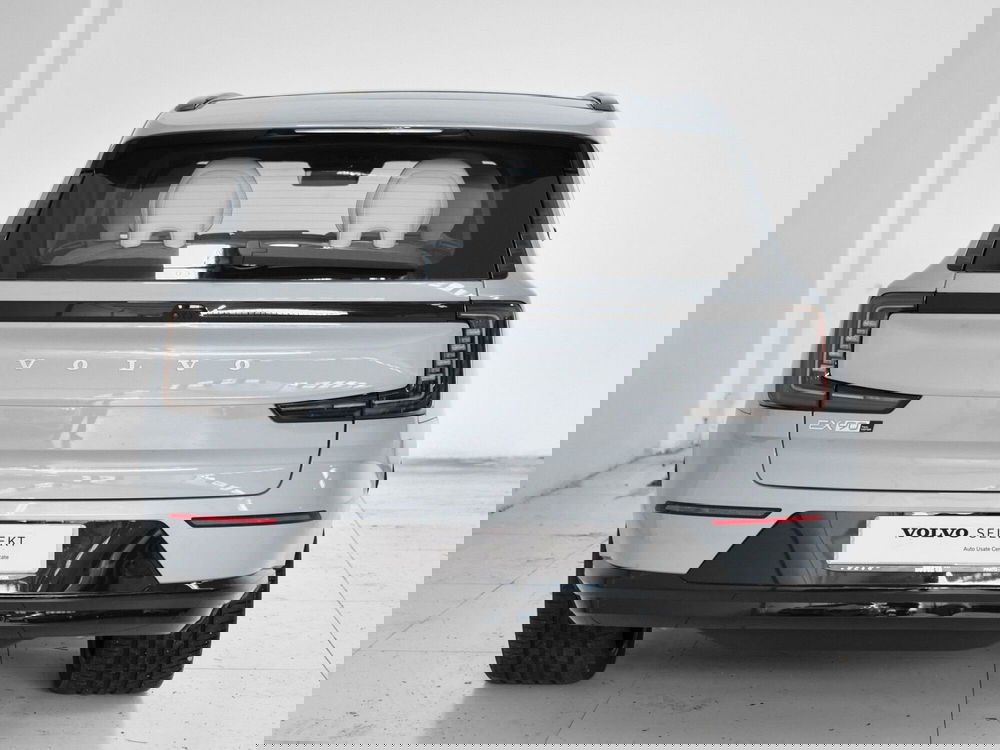 Volvo EX90 nuova a Prato (8)