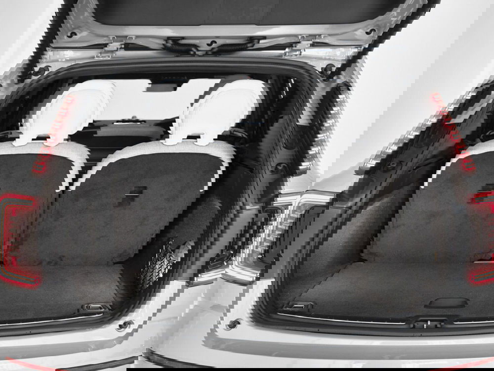 Volvo EX90 nuova a Prato (9)