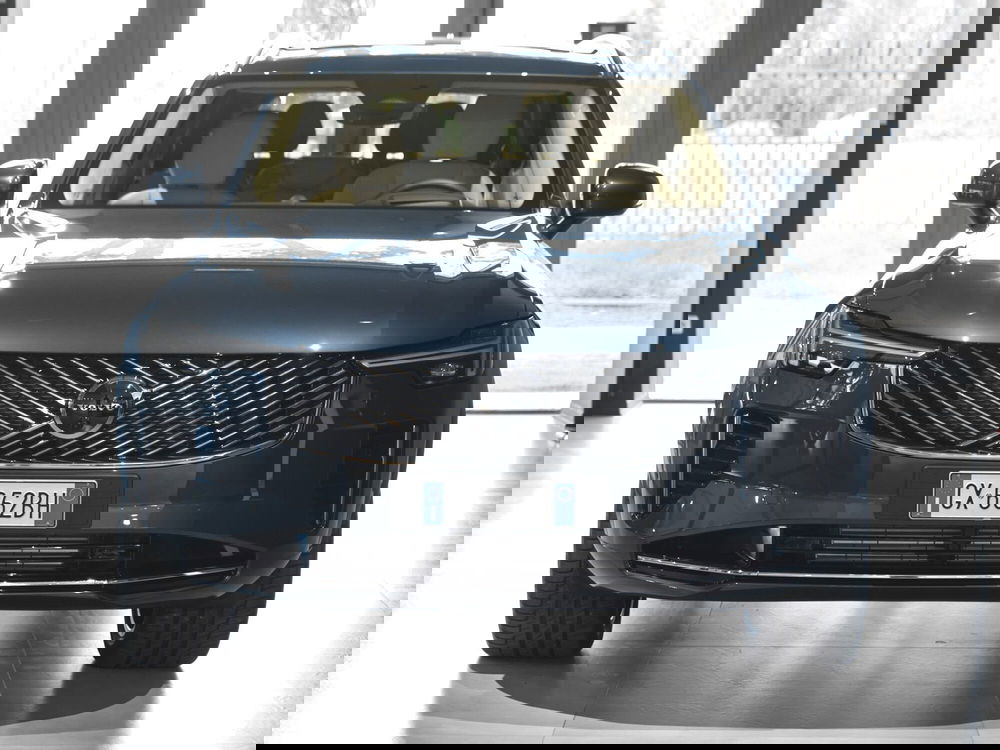 Volvo XC90 nuova a Prato